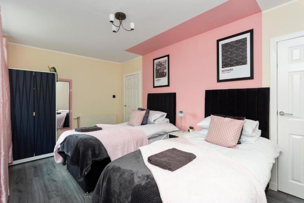 Stylish 3 Bed Edinburgh Abode-Parking And Garden公寓 外观 照片