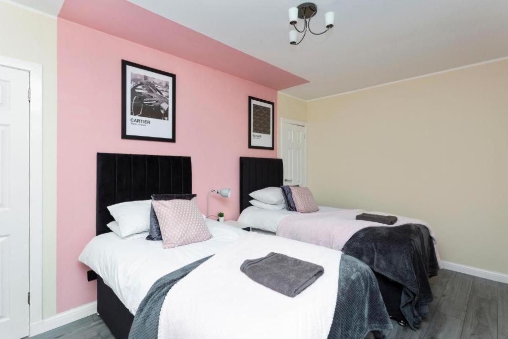 Stylish 3 Bed Edinburgh Abode-Parking And Garden公寓 外观 照片
